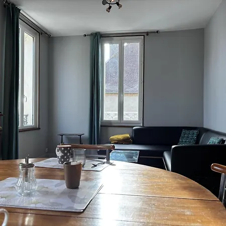 Дом отдыха Charmant, Parfait Pour 2 Pers. - Emplacement - Fr-1-489-627 Saint-Gerand-le-Puy